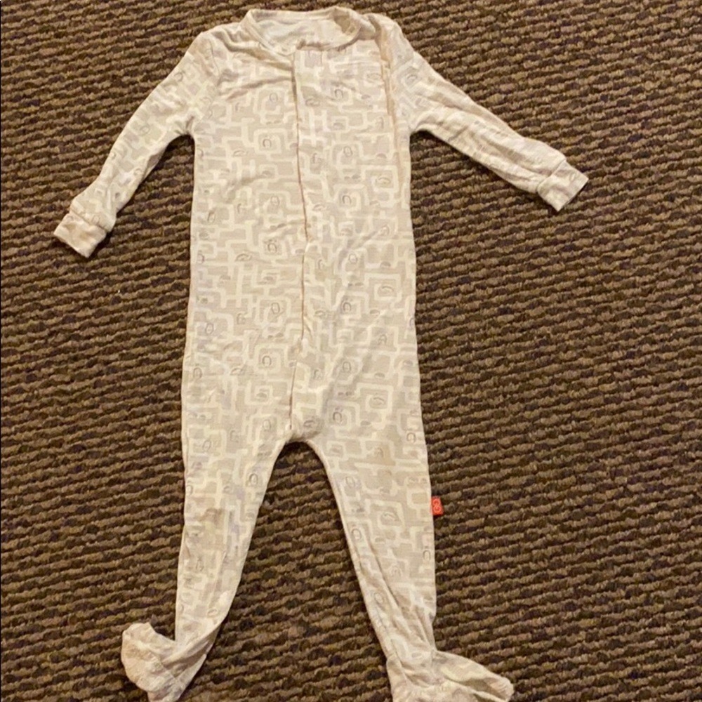 Magnetic Me Pajamas 12-18 Months